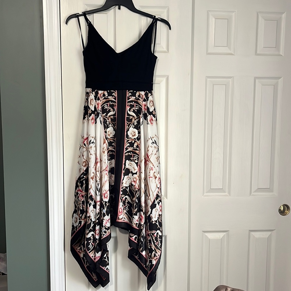 Whitehouse Blackmarket womens dress